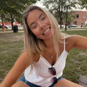 Meet your Posher, Paige